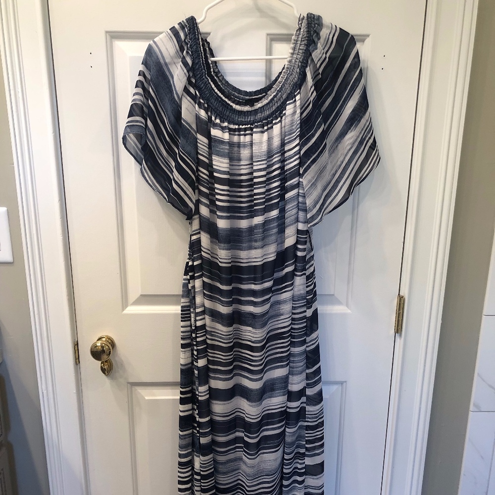 Off the Shoulder Maxi Dress